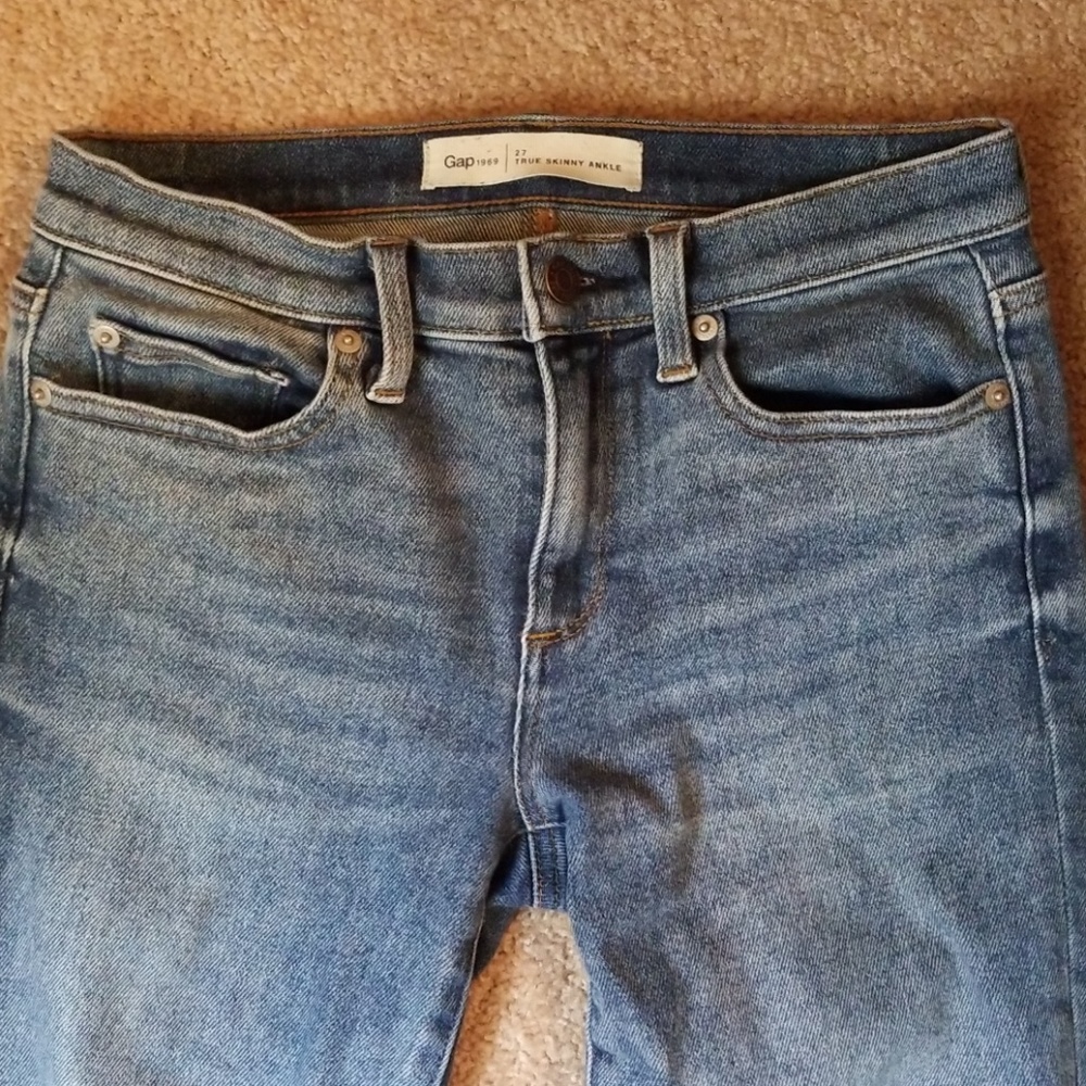 GAP skinny ankle jeans